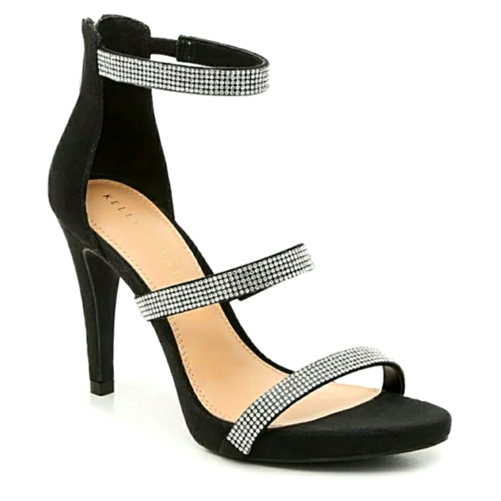 Kelly & Katie Courtnee heels